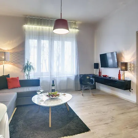 D&a Center With Free Parking * Pula