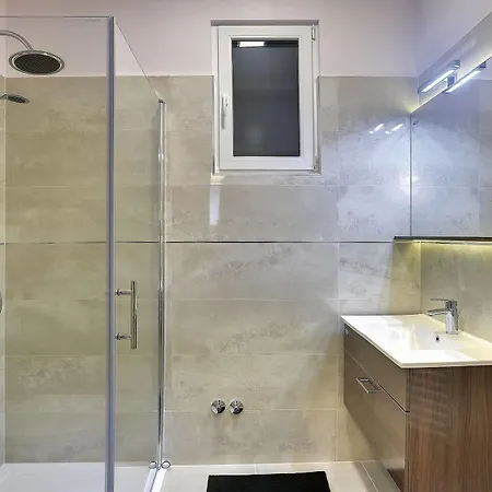 D&a Center With Free Parking * Pula