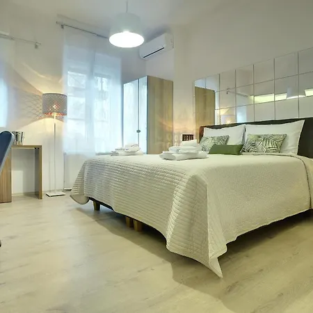 D&a Center With Free Parking Pula