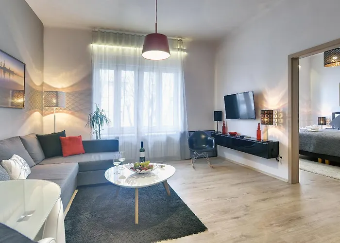 D&a Center With Free Parking * Pula