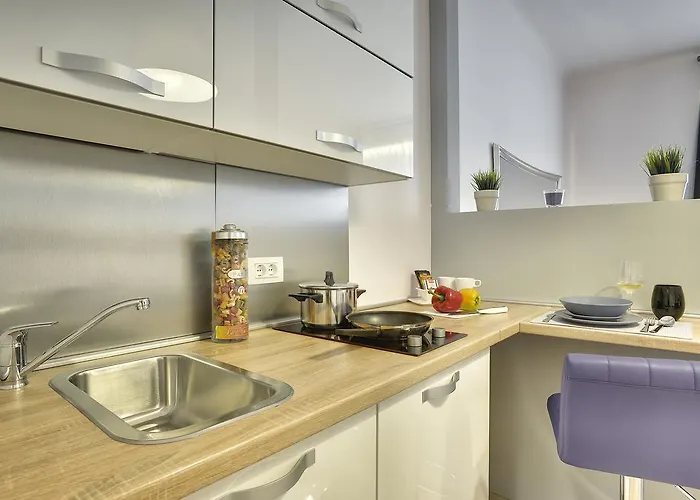 D&a Center With Free Parking Πούλα