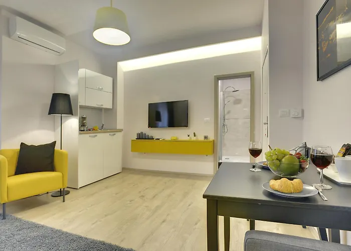 D&a Center With Free Parking Pula