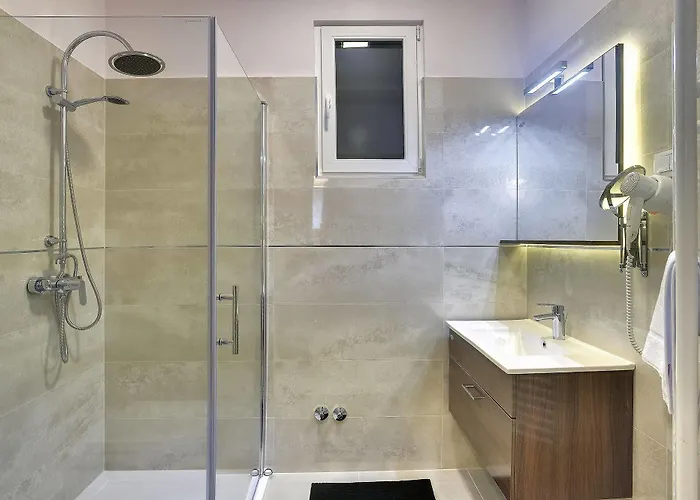 D&a Center With Free Parking * Πούλα