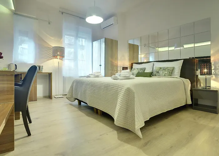 D&a Center With Free Parking Πούλα